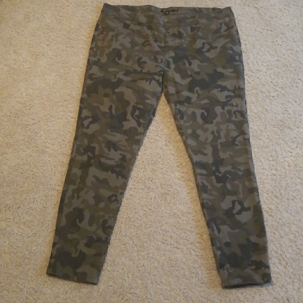 Camo jeans